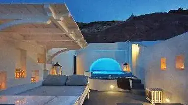 Astarte Suites