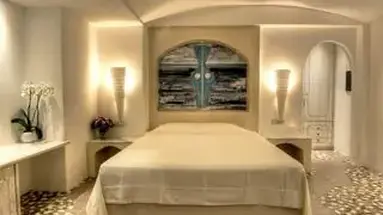 Astarte Suites