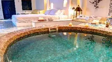 Astarte Suites