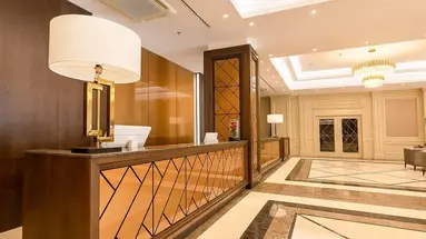 Astoria Grand