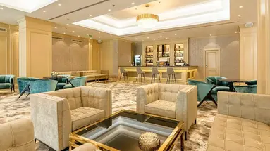 Astoria Grand