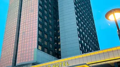 Astoria Grand