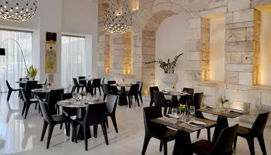 Athenaeum Grand