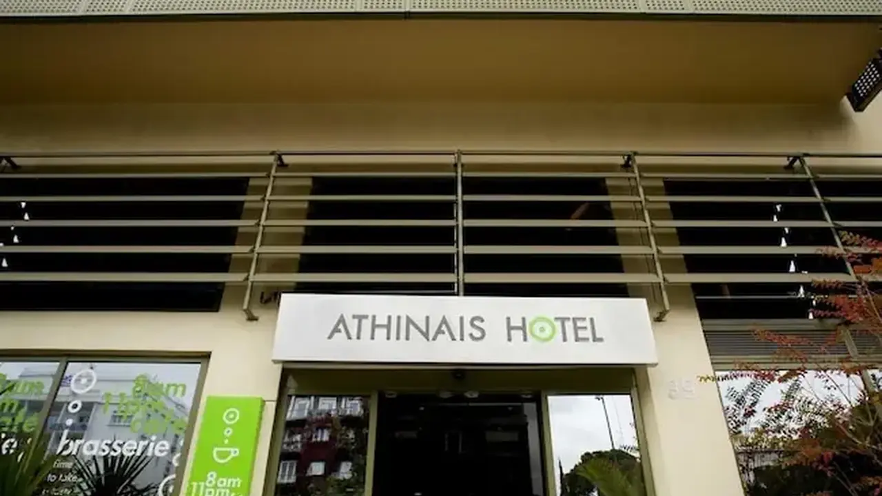 Athinais
