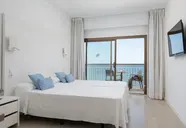 Atolon & Kaafu Beach Club