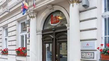 Atos
