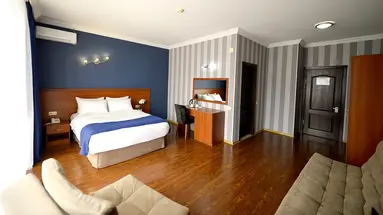 Aura Boutique