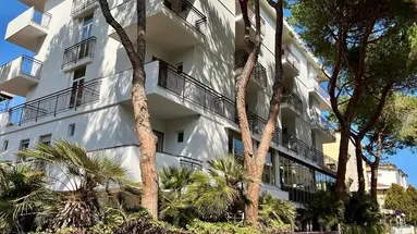 Aura Living