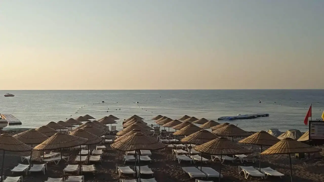 Aura Resort