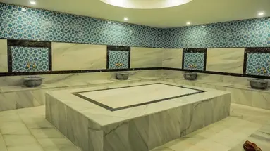 Aura Resort