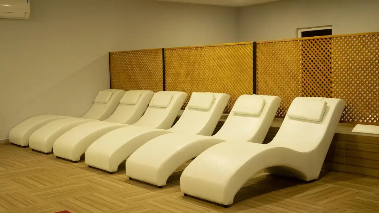 Aura Resort