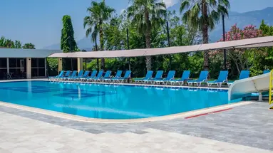 Aura Resort