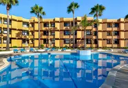 Auramar Beach Resort