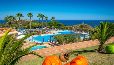 Auramar Beach Resort