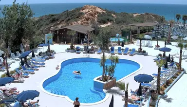 Auramar Beach Resort
