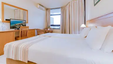 Auramar Beach Resort
