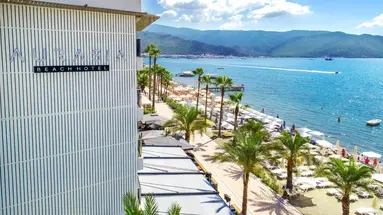 Aurasia Beach