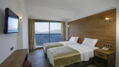 Aurasia Beach