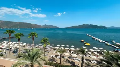 Aurasia Beach