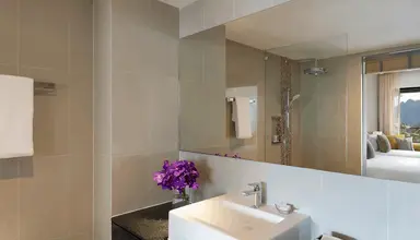 Avani Aonang Cliff Krabi Resort