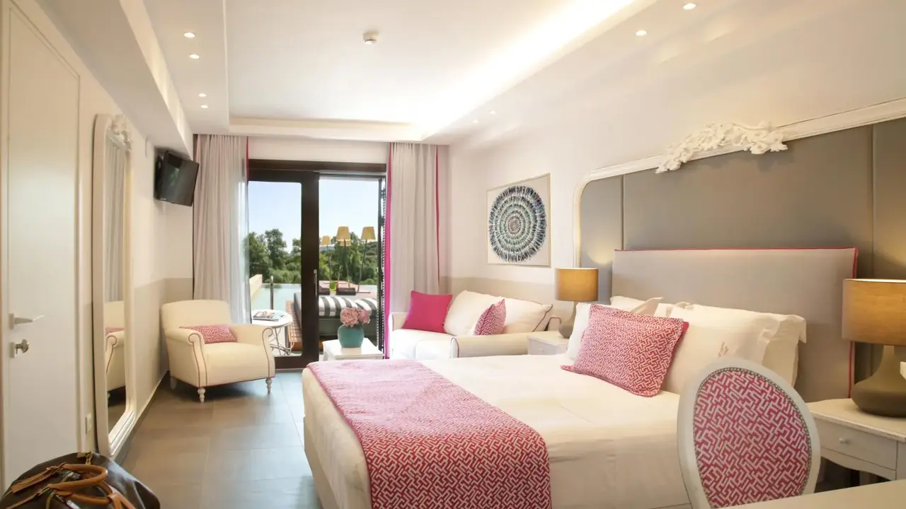 Avaton Luxury Villas Resort