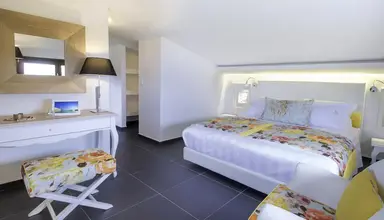 Avaton Luxury Villas Resort
