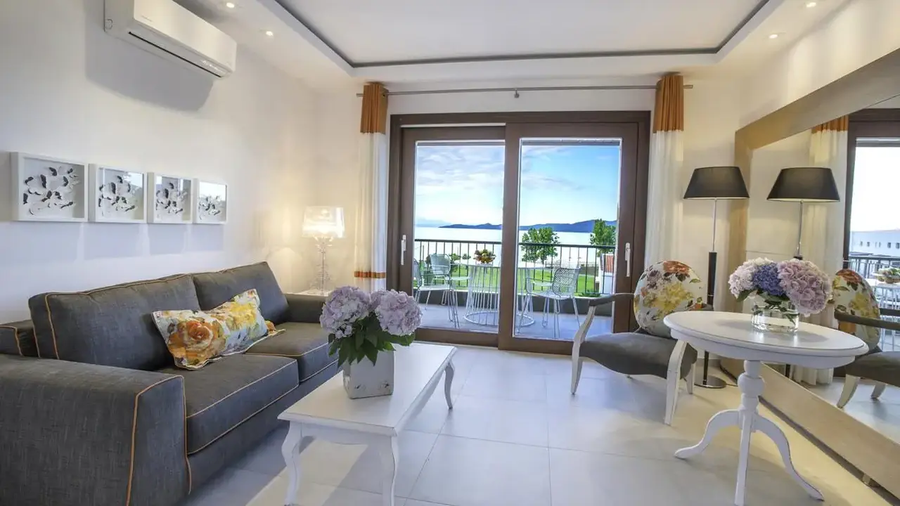 Avaton Luxury Villas Resort