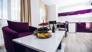 Avenue Deluxe