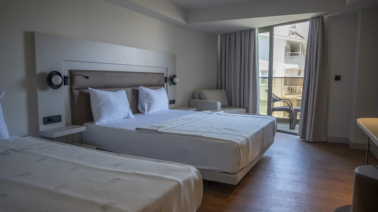 Avia Resort & Spa