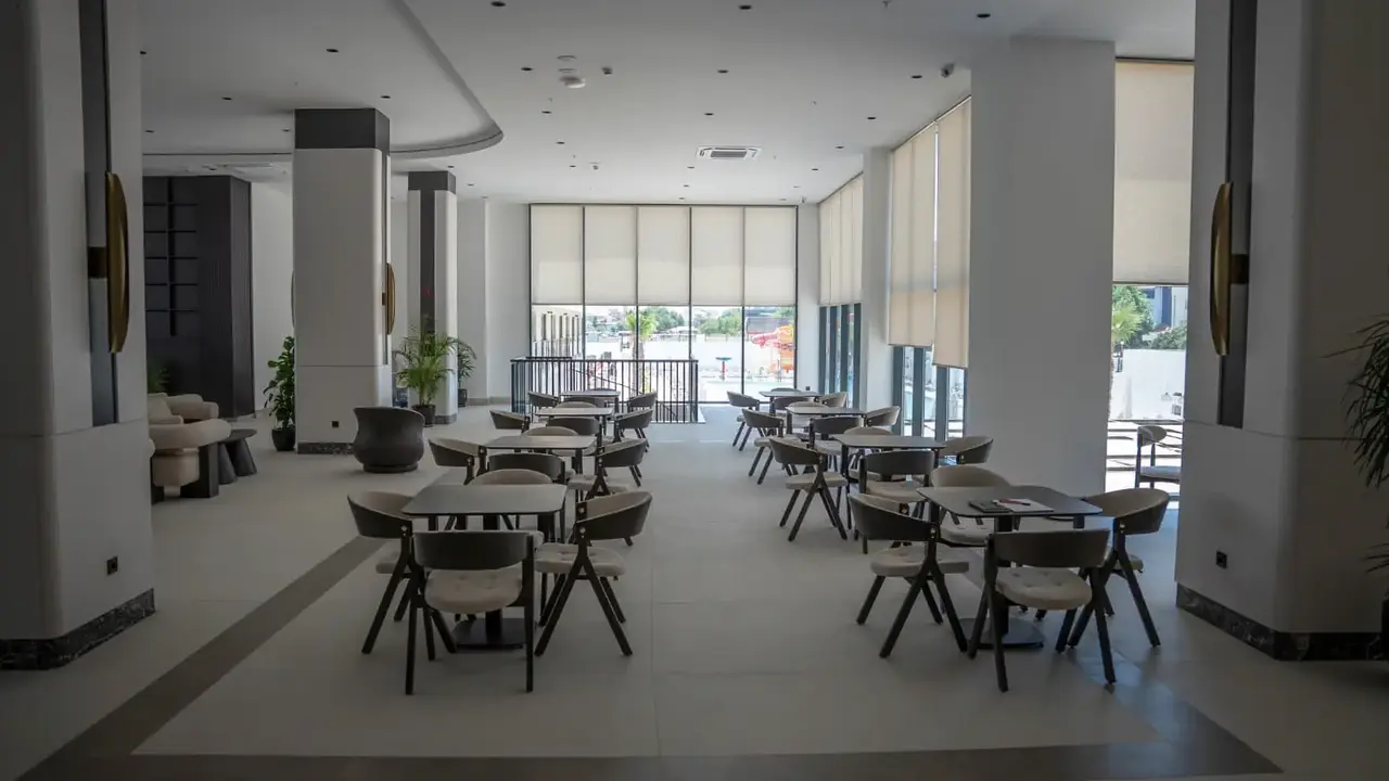 Avia Resort & Spa