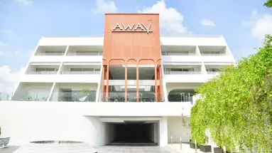 Away Bangkok Riverside Kene