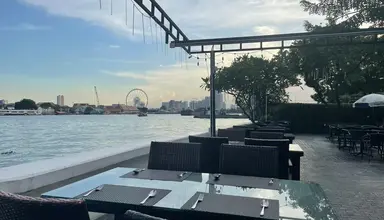 Away Bangkok Riverside Kene