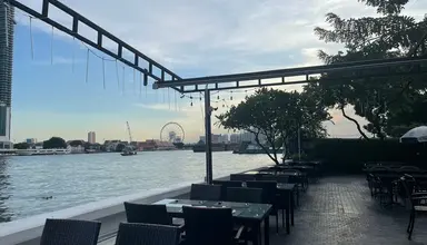 Away Bangkok Riverside Kene