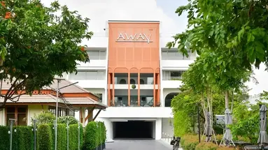 Away Bangkok Riverside Kene