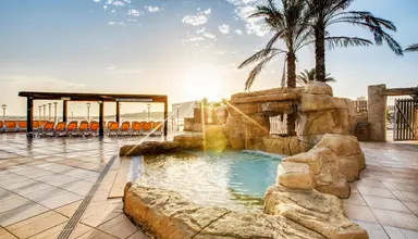 AX Sunny Coast Resort & Spa