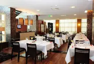 Axis Porto Business & Spa