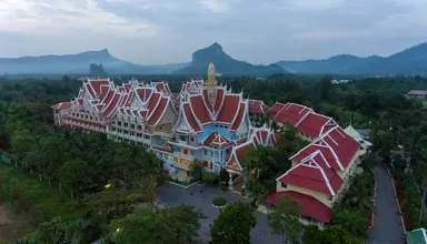 Ayodhaya Palace Beach Resort