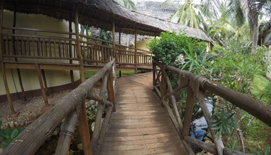 Azanzi Beach