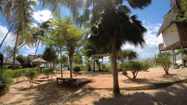 Azanzi Beach