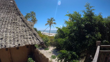 Azanzi Beach