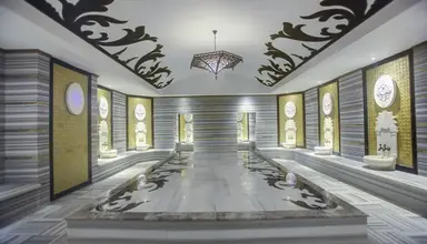 Azura Deluxe Resort & Spa