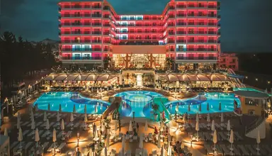 Azura Deluxe Resort & Spa