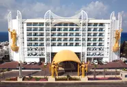 Azura Deluxe Resort & Spa