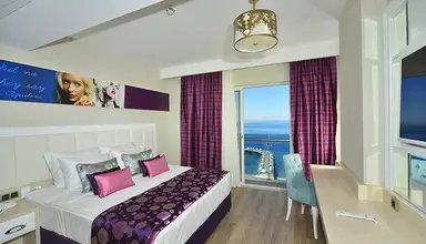 Azura Deluxe Resort & Spa