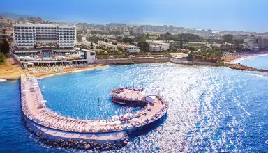 Azura Deluxe Resort & Spa