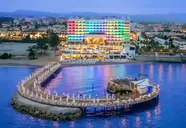 Azura Deluxe Resort & Spa
