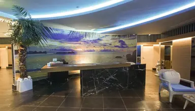 Azura Deluxe Resort & Spa