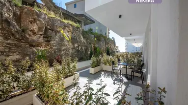 Azure Inn (Saranda)