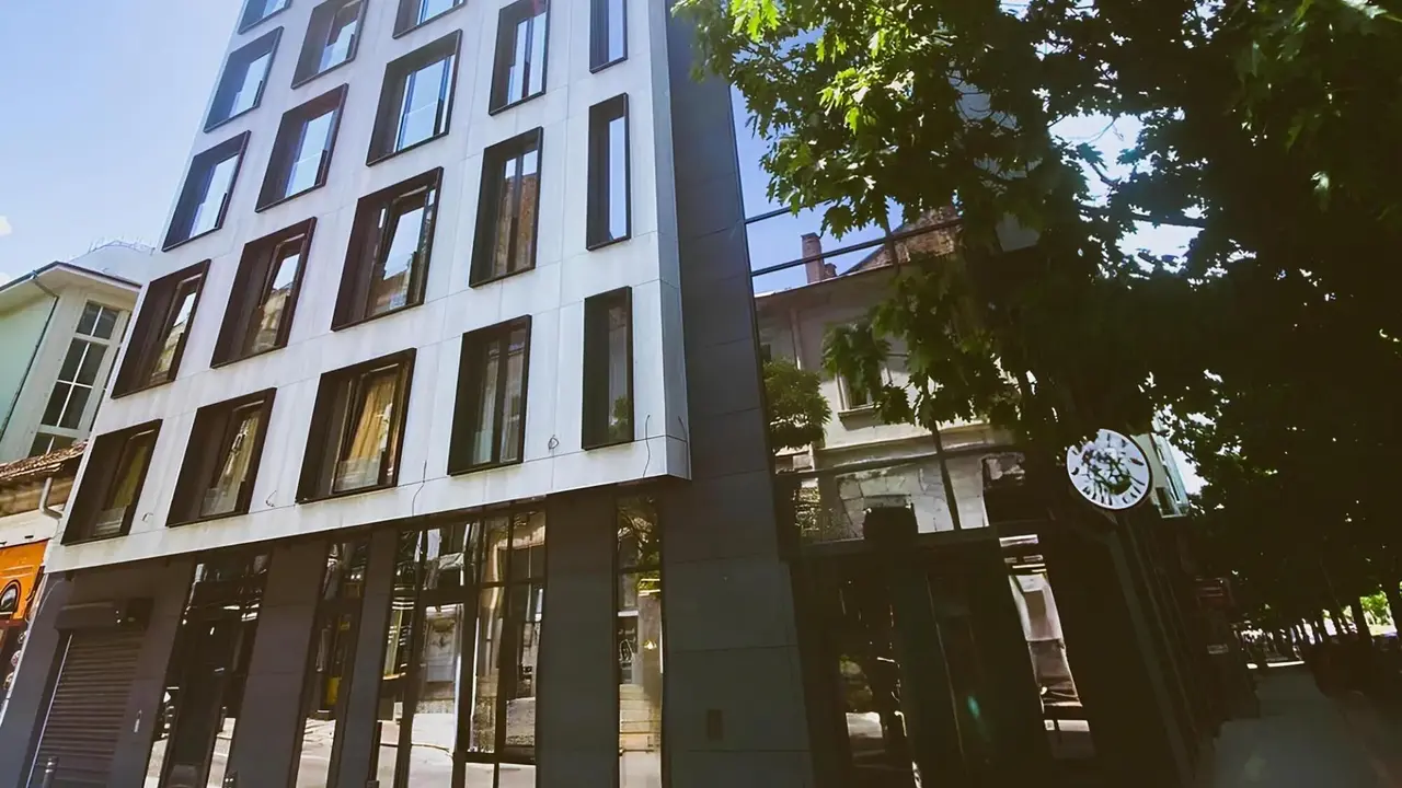 B1 Downtown