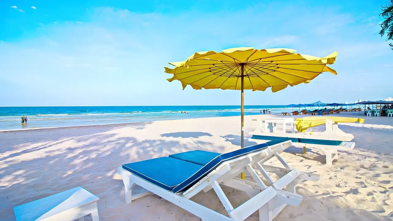 Baan Bayan Beach